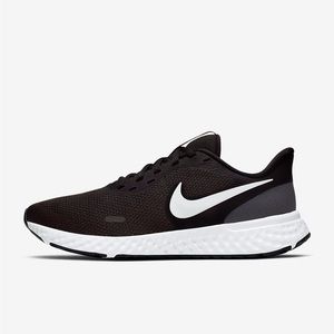 Nike Revolution 5 Women’s Running Shoes | Size 7.5 | Black